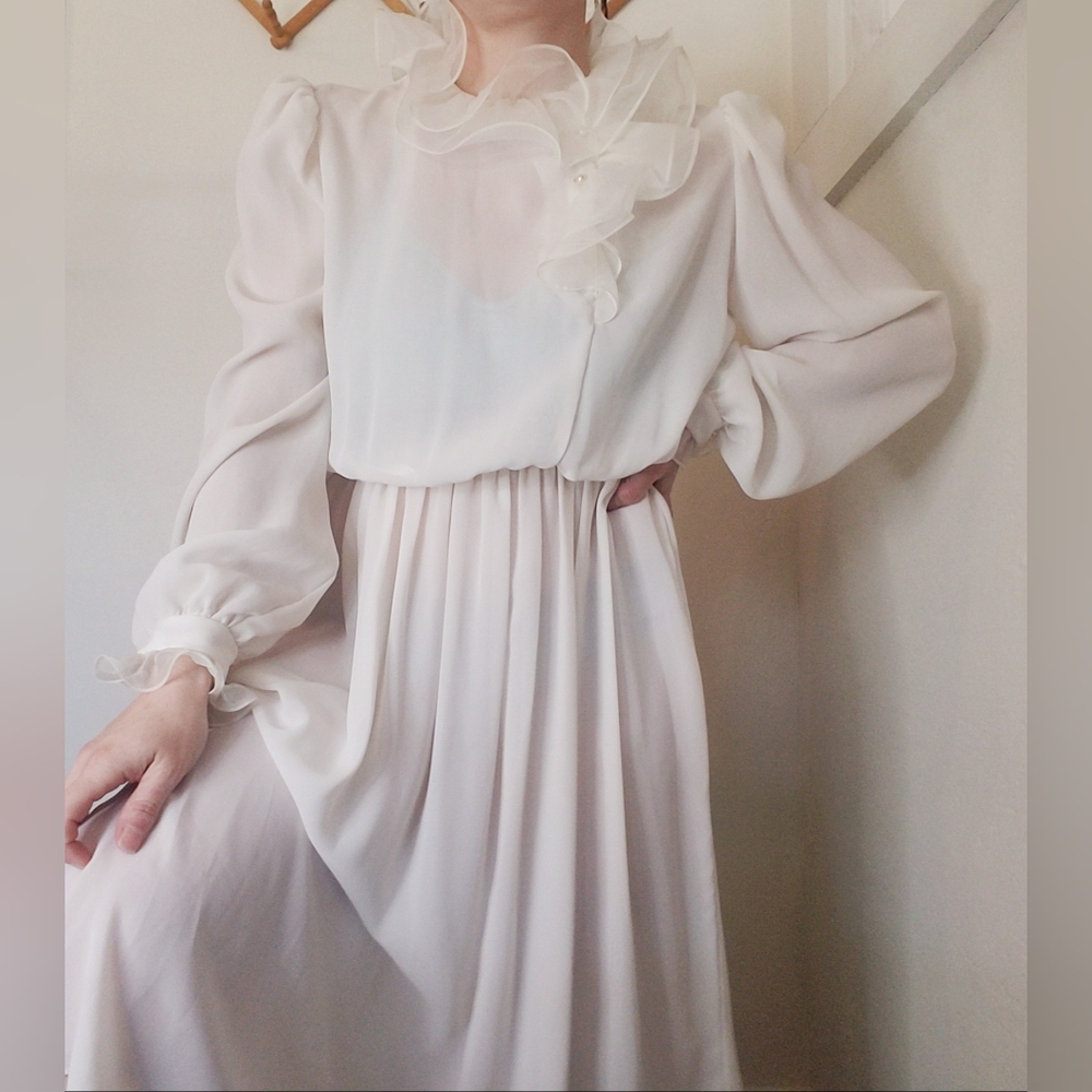 Vintage Emma Domb Dramatic Ruffle Neck Dress White Pearl Button Vtg Sz 14 Union